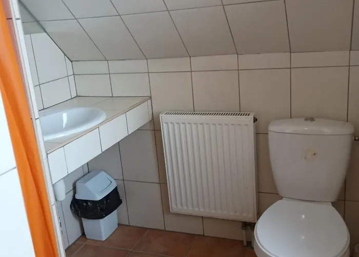 Hotel Bida Z Nędzą - Nędza